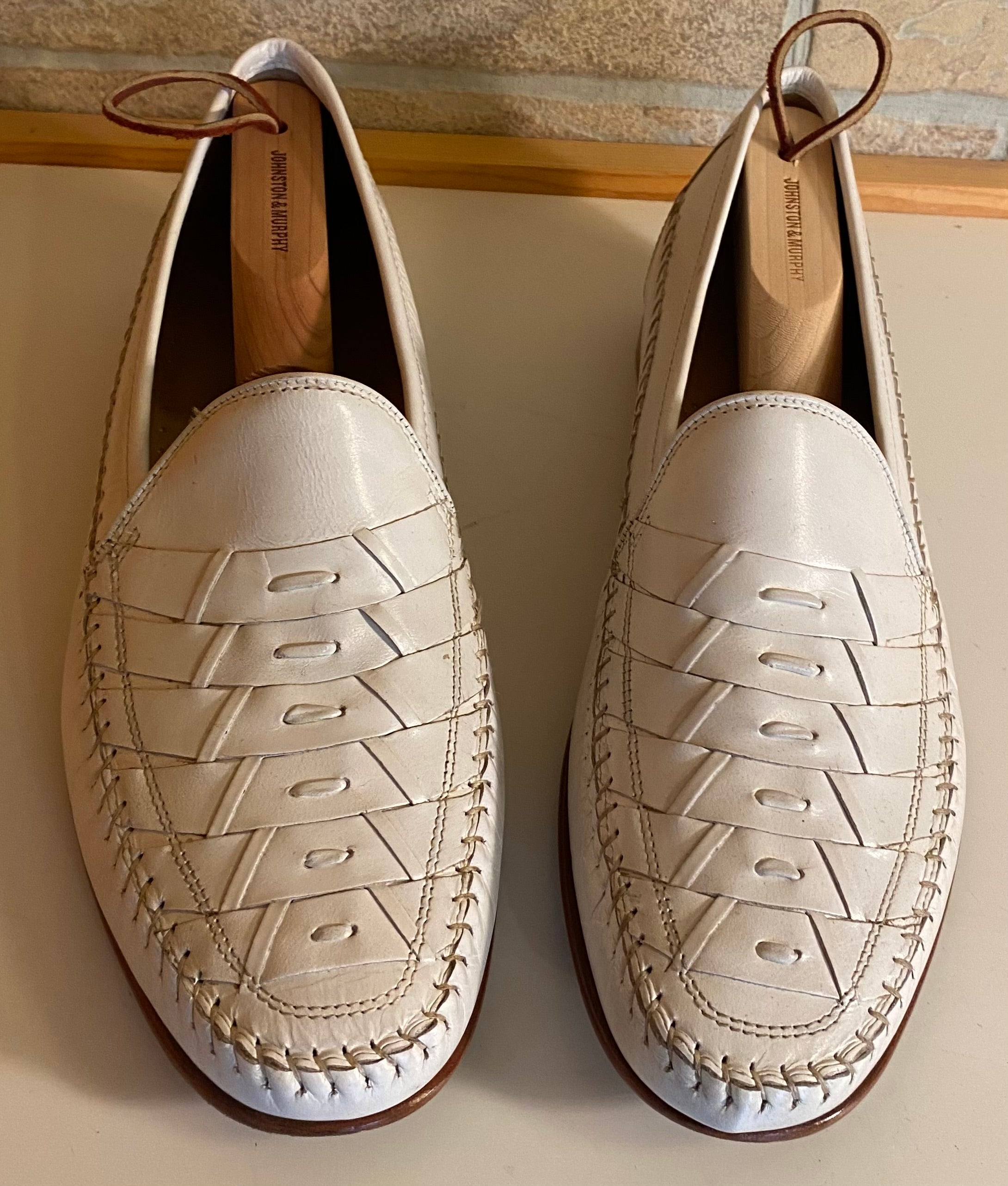 VINTAGE FLORSHEIM WHITE WOVEN LEATHER