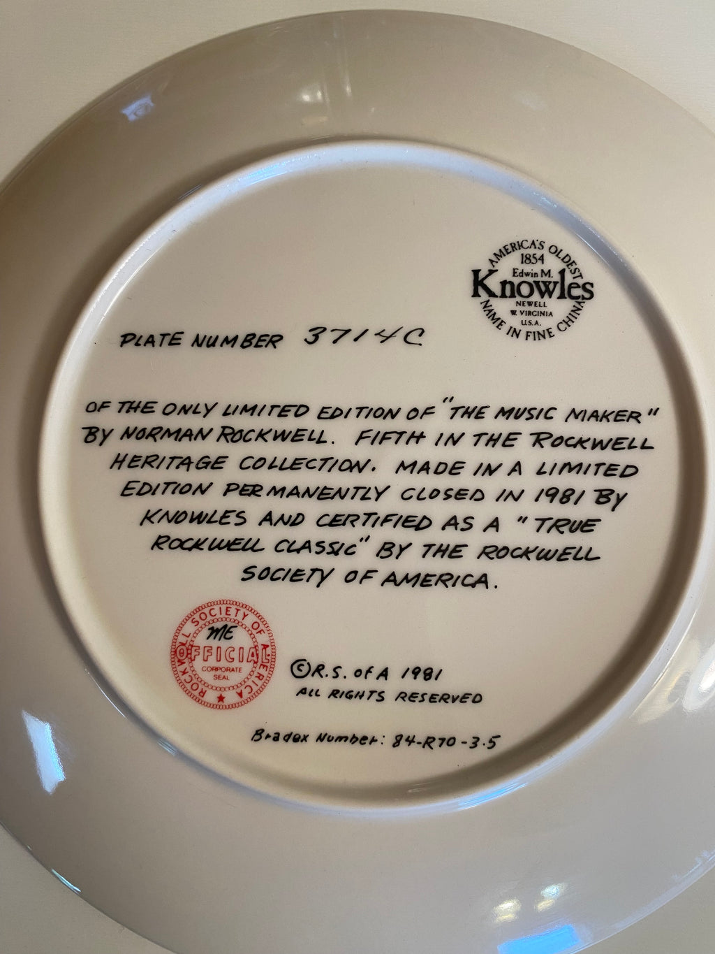 “The Music Maker” plate