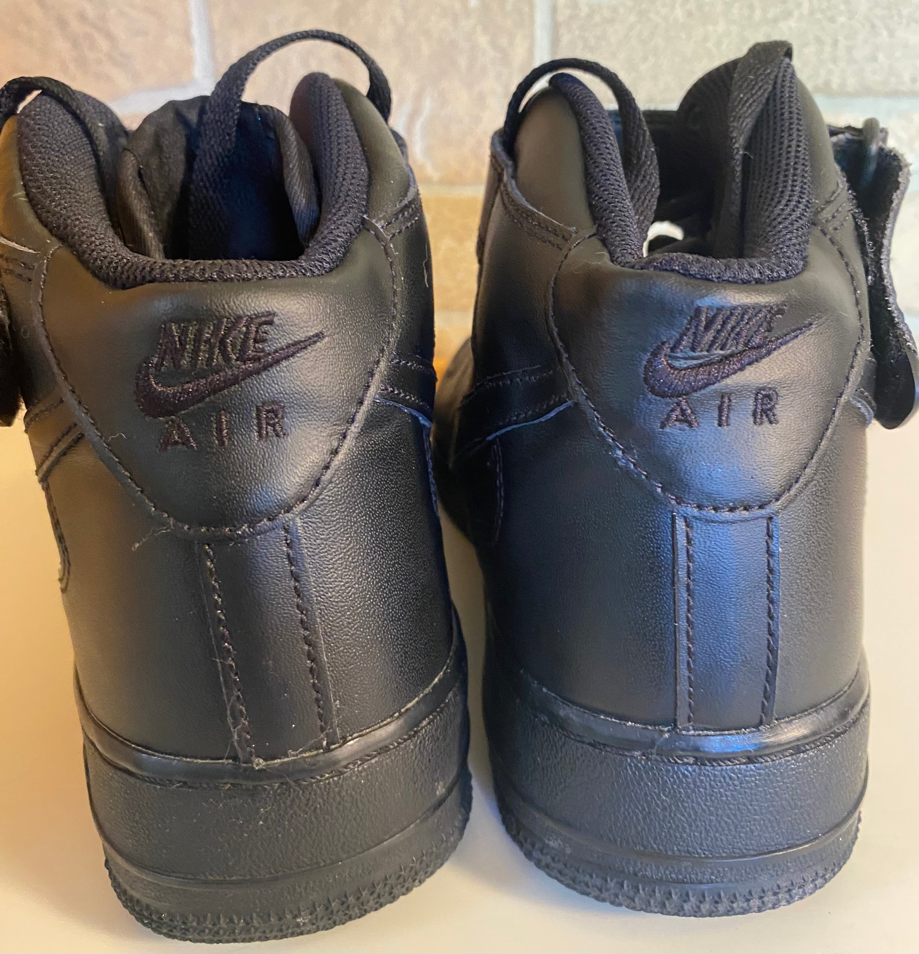 NIKE AIR FORCE 1 Mid ‘07 SNEAKERS