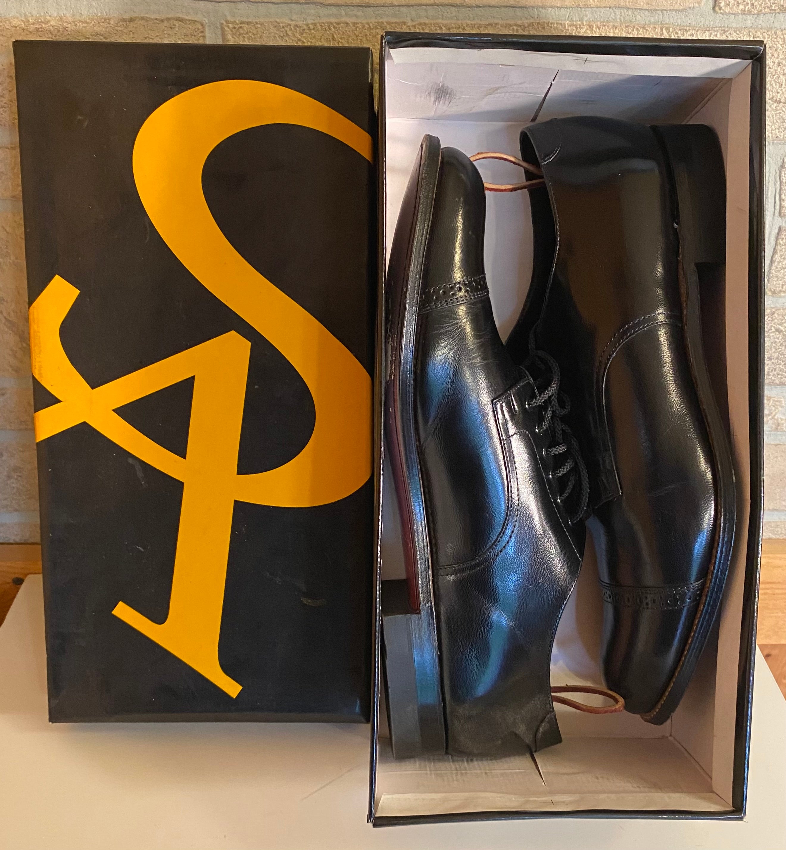 STACY ADAMS CAP TOE OXFORDS