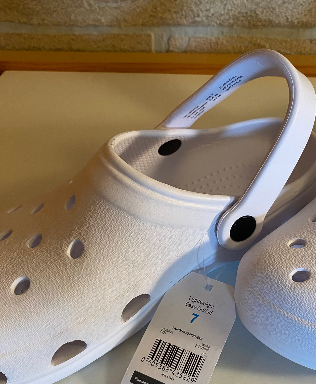 CROCS