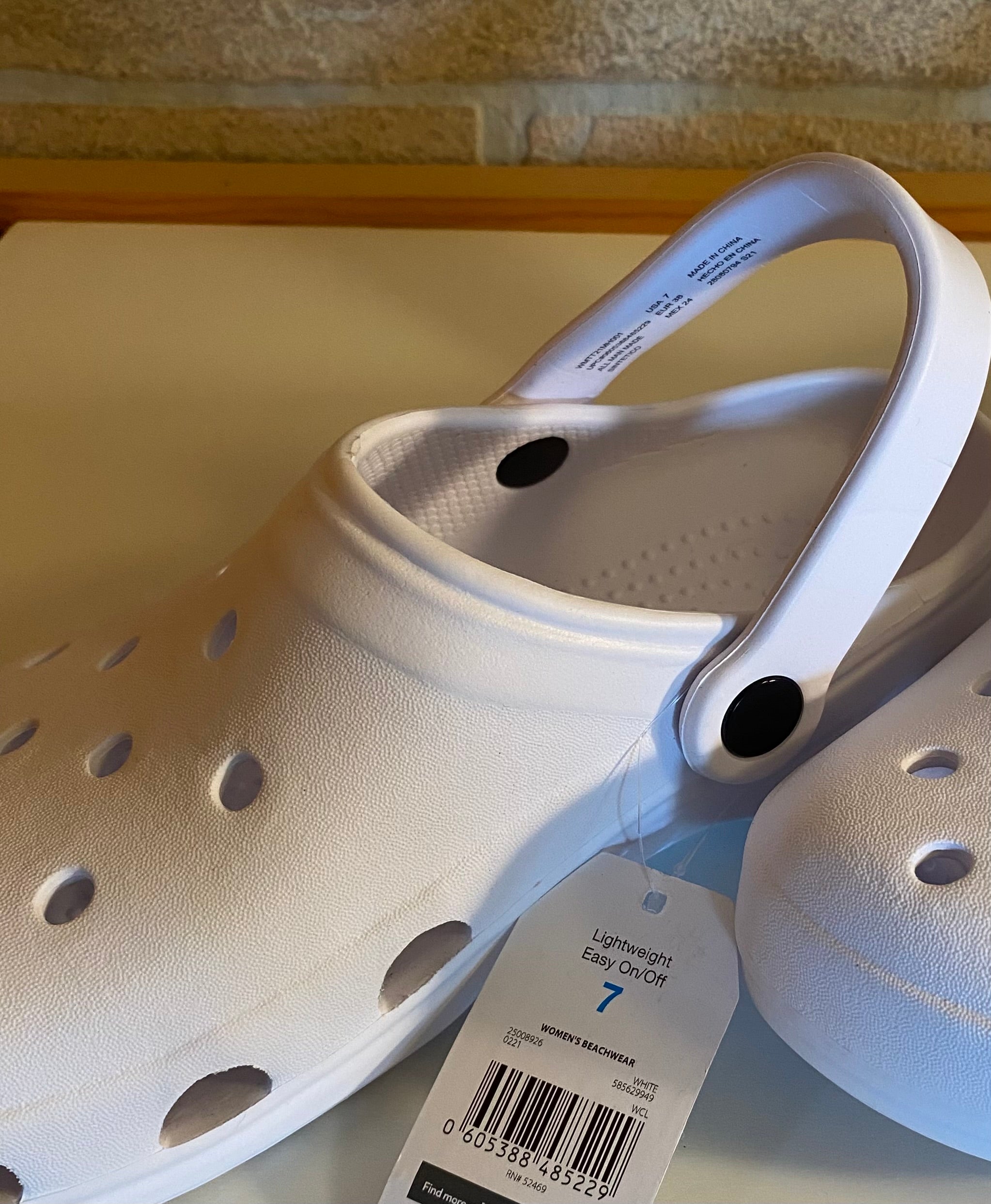 CROCS