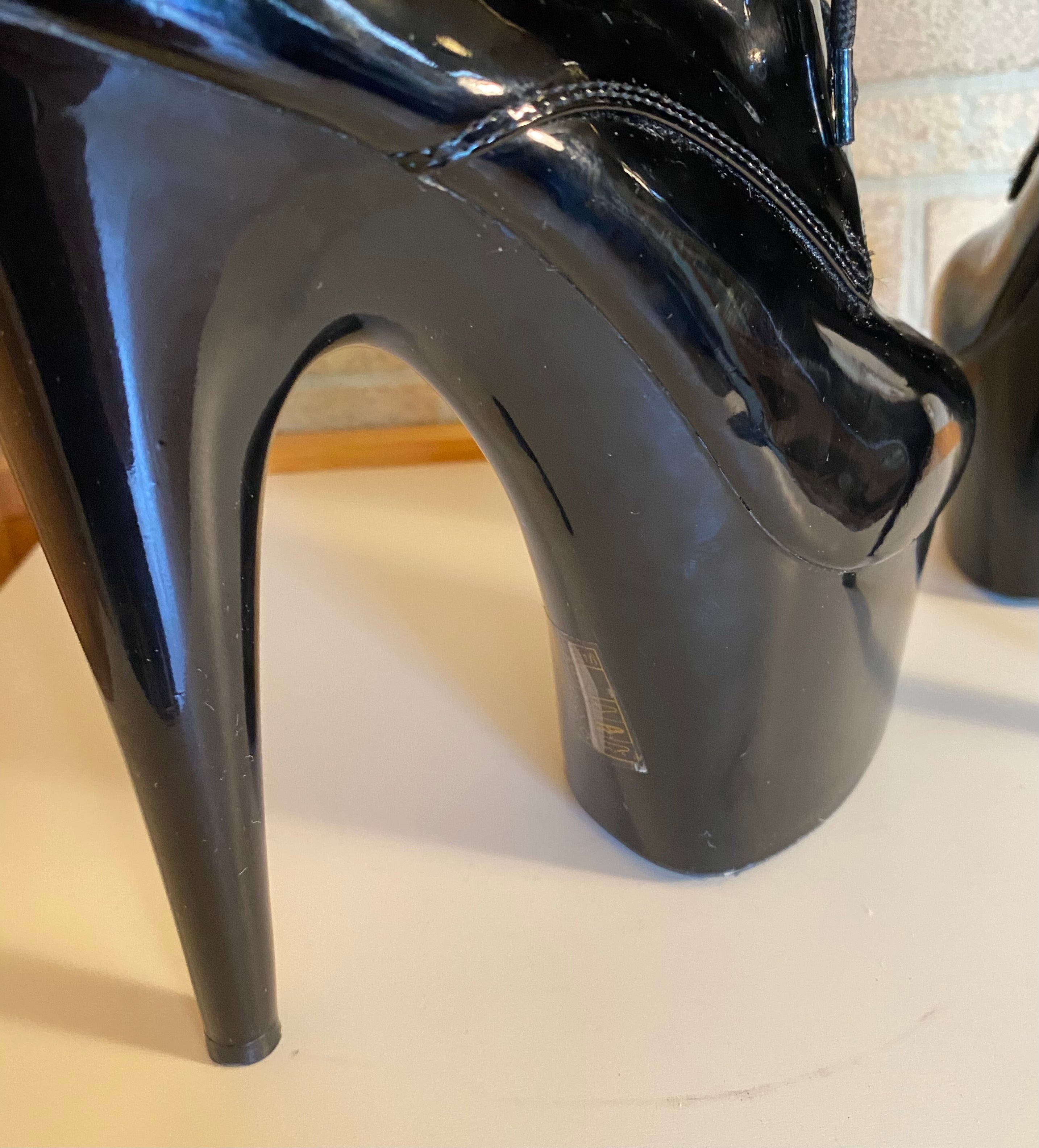 ELLIE SHOES 609-Diana
