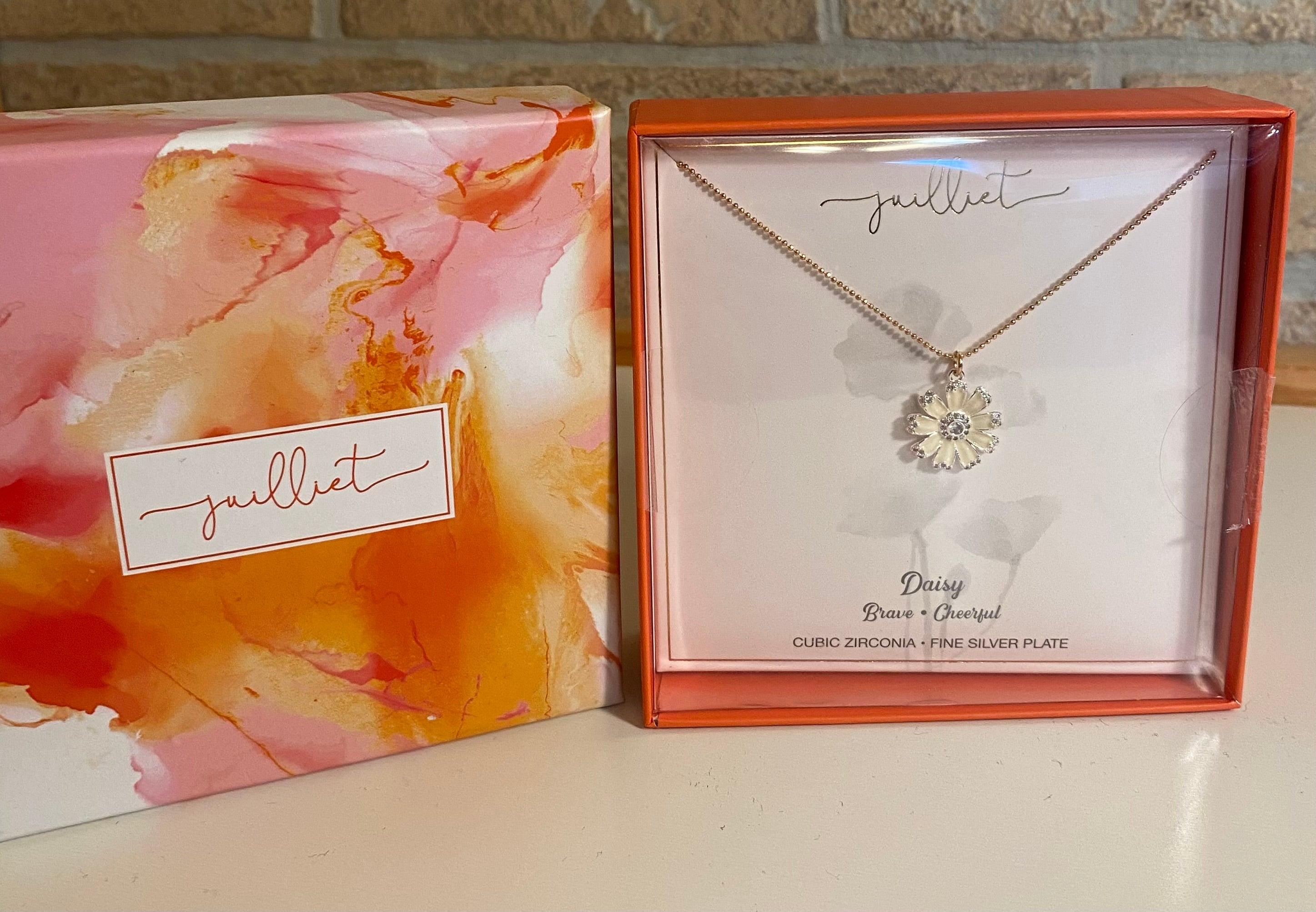 Juulbut Daisy Necklace