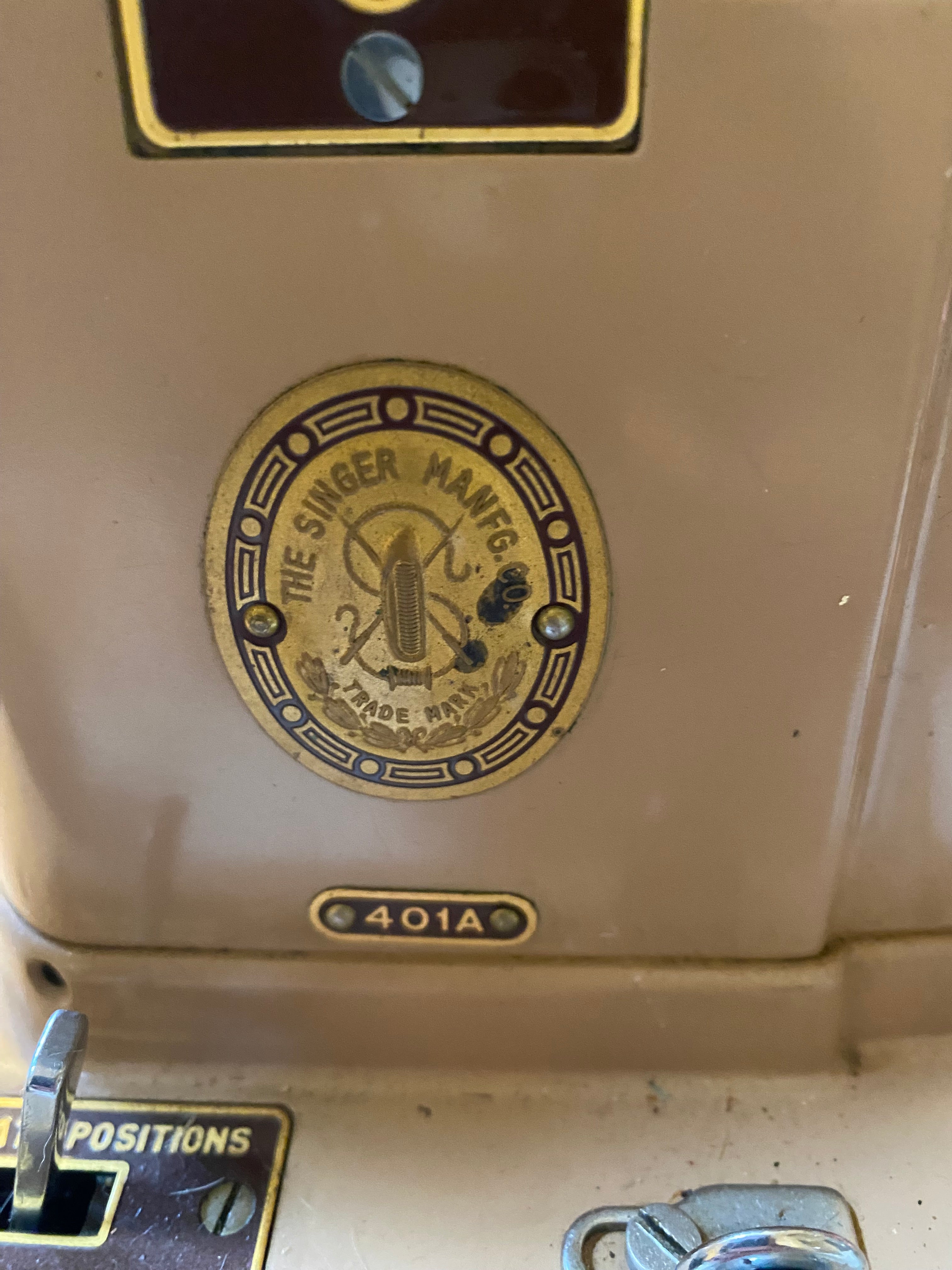 Vintage Singer 401a Slant-O-Matic (1950’s)
