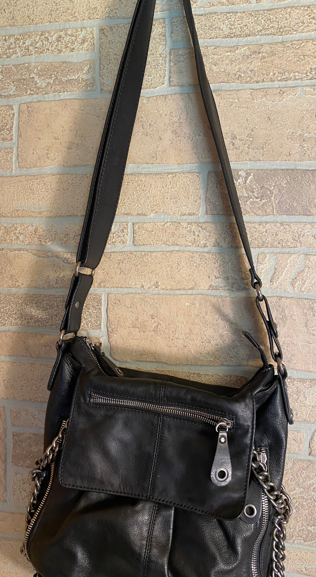 LOCKHEART Leather Crossbody Bag