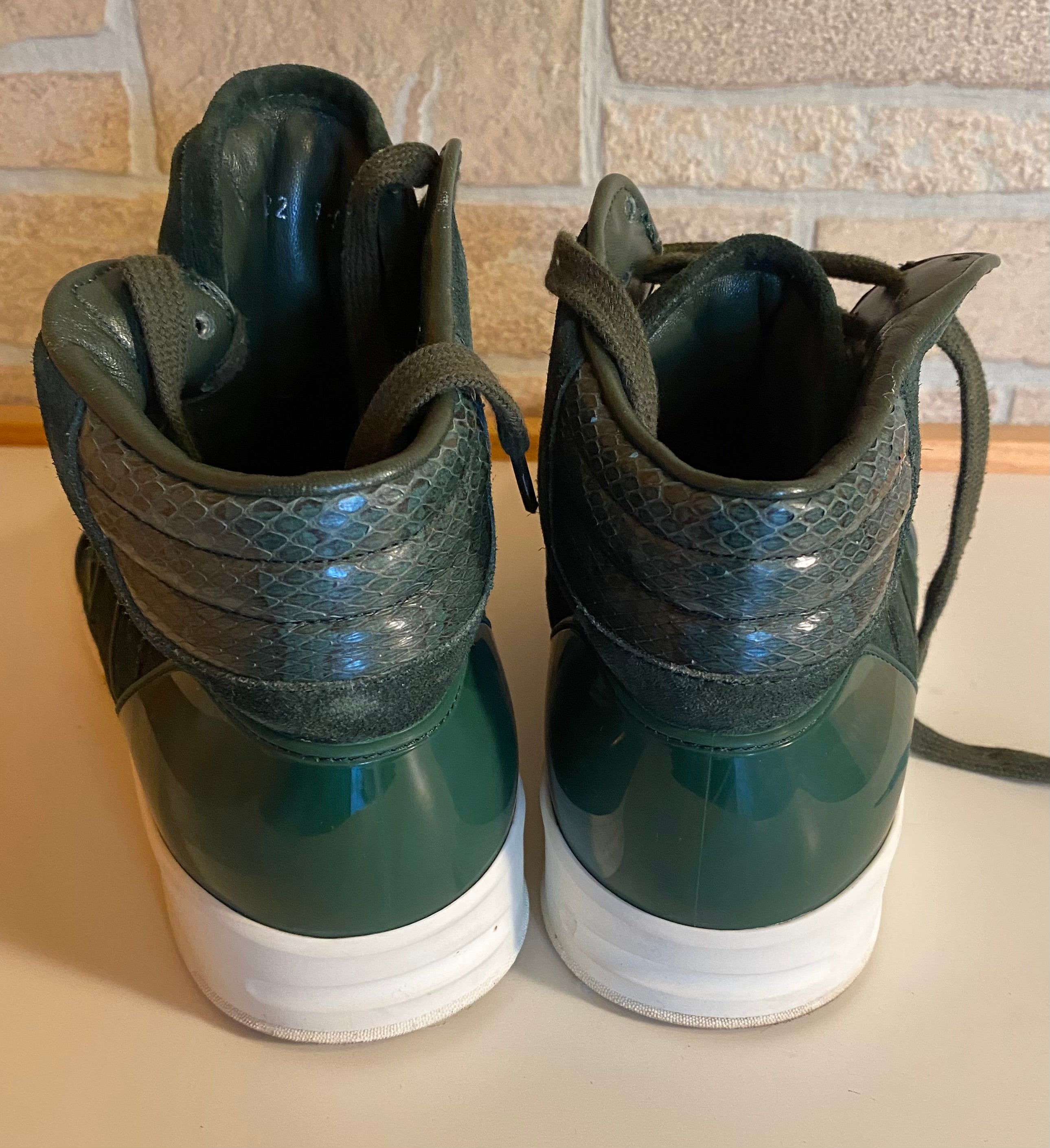 GUCCI INTERLOCKING G LOGO